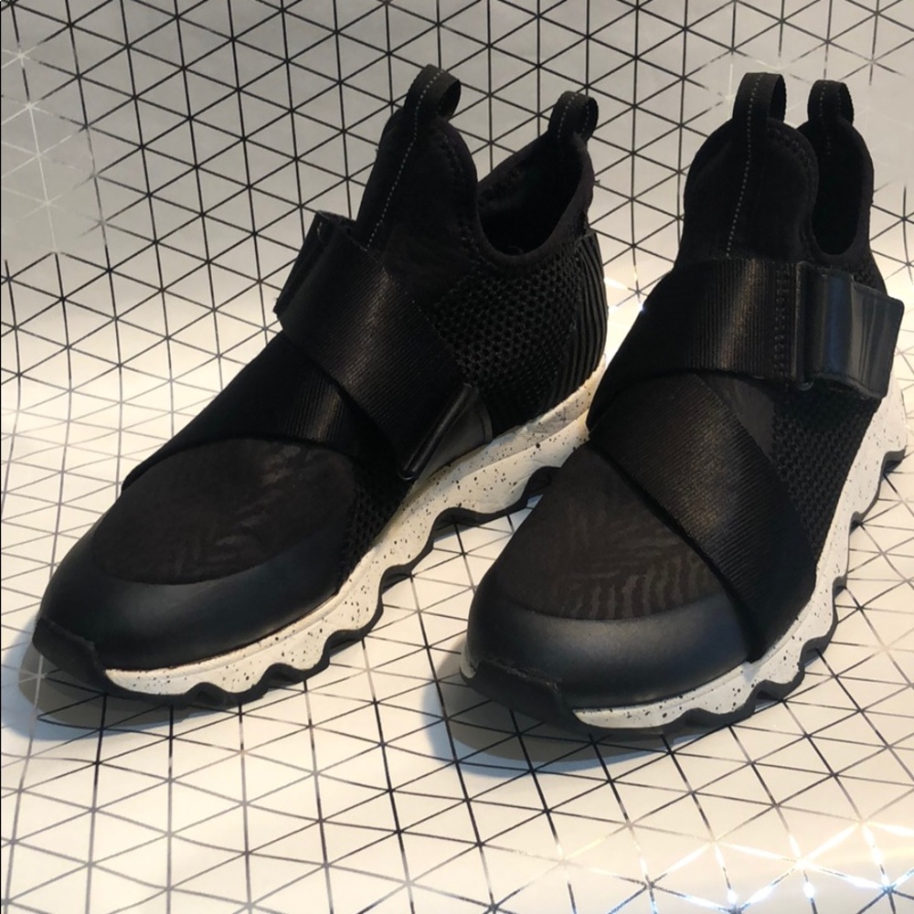 Sorel Kinetic Sneak Black Size 8.5